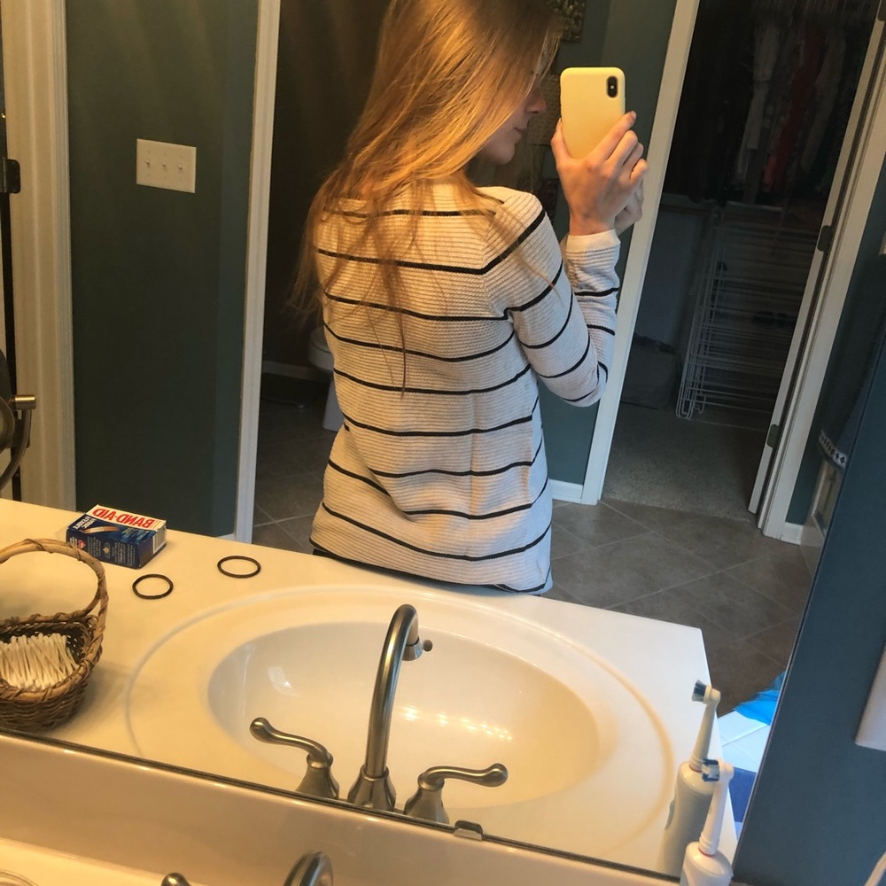 Sweater - Picture 4 of 6